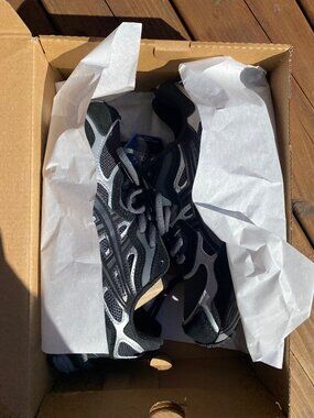 ASICS GEL-1090™ V2 Running Shoes - Men's Size 7 - Black/Silver - Brand New